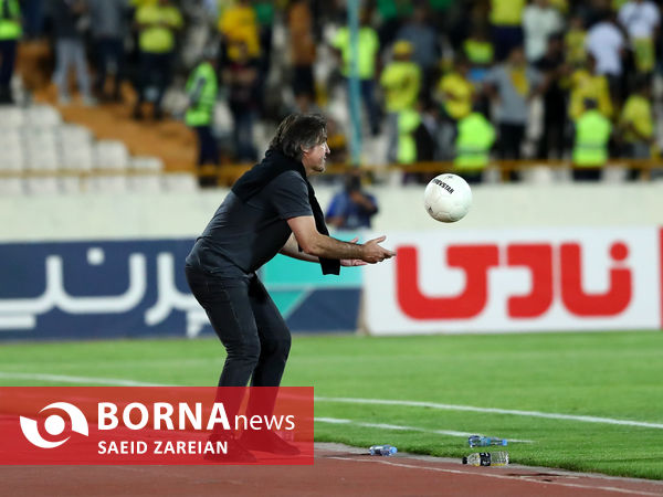 دیدار تیم های استقلال تهران - صنعت نفت آبادان