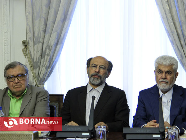 جلسه شورای عالی انقلاب فرهنگی