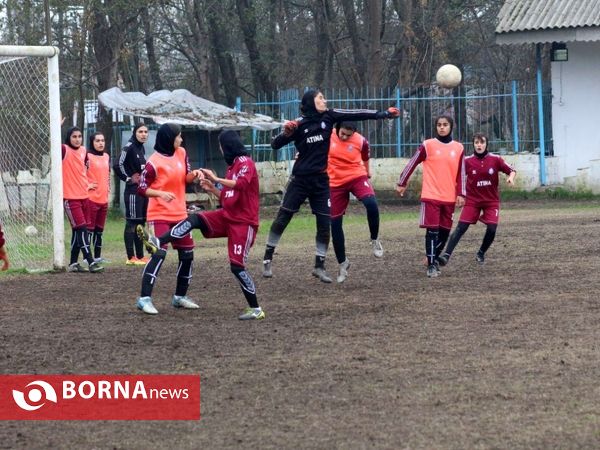 تمرین تیم فوتبال بانوان ملوان بندرانزلی