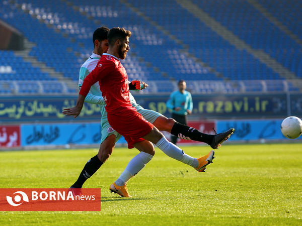 دیدار تیم های شهرخودرو مشهد و سایپا تهران