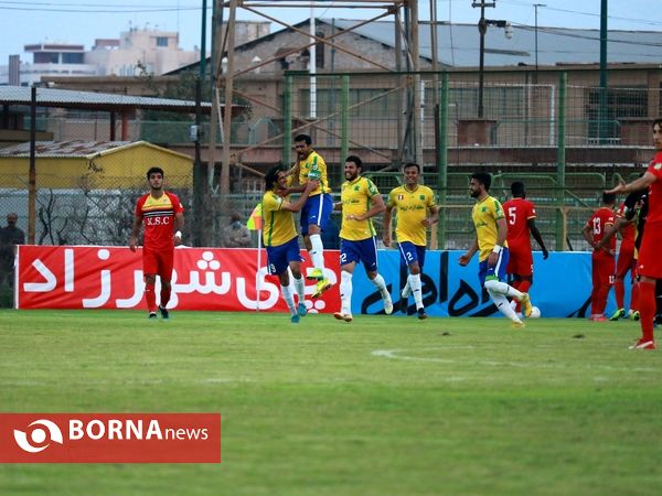 دیدار تیم های فوتبال صنعت نفت - فولاد