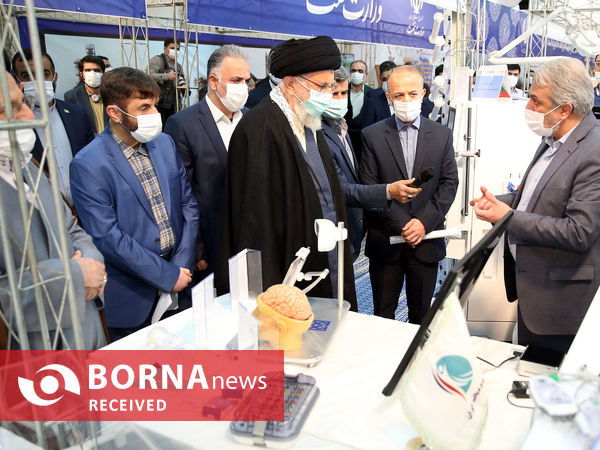 بازدید رهبر انقلاب از نمایشگاه توانمندی‌های صنعتی