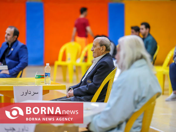 مسابقات وزنه برداری کارگری