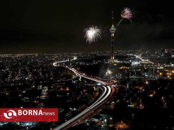نورافشانی  تهران در شب ۲۲ بهمن