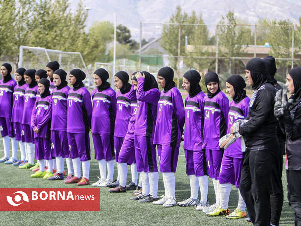 بازدید معاون وزیر ورزش از آکادمی فوتبال و سالن تیراندازی مجموعه ورزشی آزادی