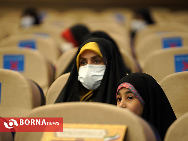 همایش تجلیل از هنرمندان وزارت دفاع و پشتیبانی نیروهای مسلح