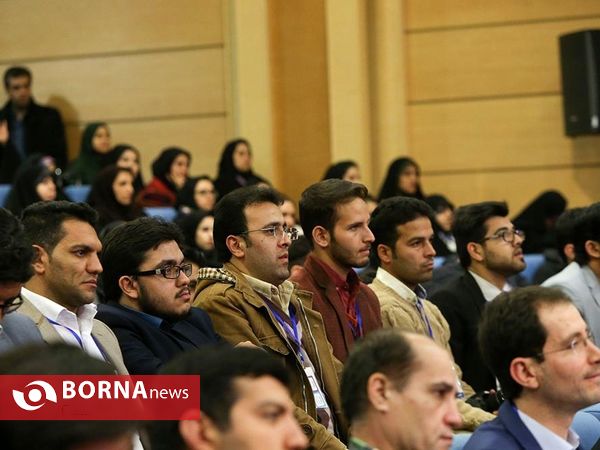 هم اندیشی صمیمانه جوانان با دولت