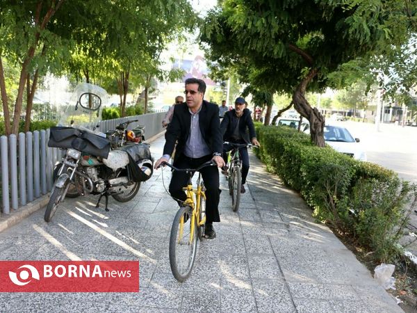 دوچرخه سواری خبرنگاران در سه شنبه بدون خودرو