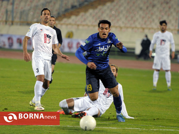 دیدار تیم های استقلال و ذوب آهن