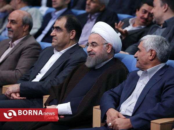 ضیافت افطار رییس جمهوری با اساتید و پزشکان