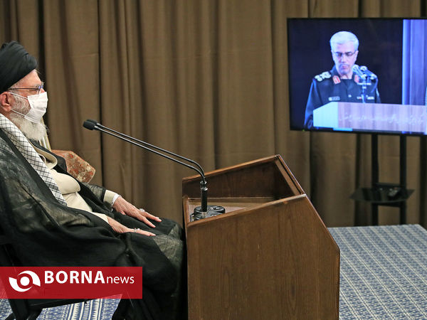 ارتباط تلویزیونی مقام معظم رهبری با پیشکسوتان دفاع مقدس