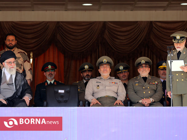 حضور فرمانده کل قوا در مراسم دانش‌آموختگی دانشجویان دانشگاه‌های افسری ارتش
