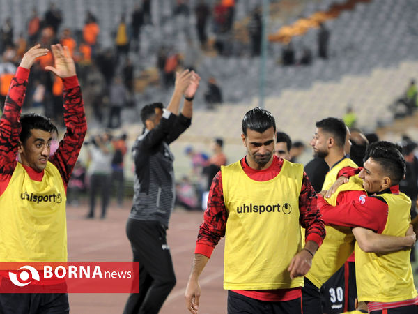 دیدار تیم های فوتبال نساجی - مس کرمان