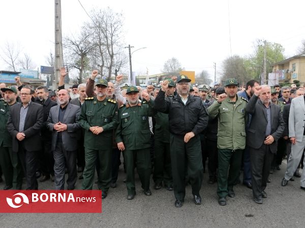 تشییع پیکر 12 شهید گمنام در رشت