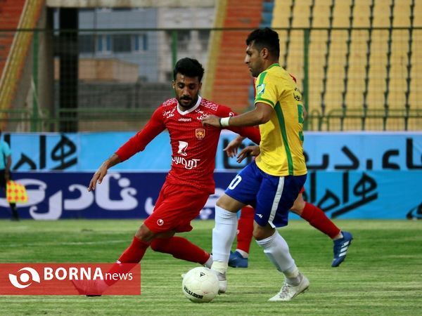 دیدار تیم های فوتبال صنعت نفت - شهر خودرو