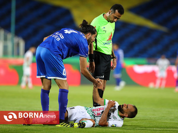 دیدار تیم های فوتبال استقلال - ذوب آهن