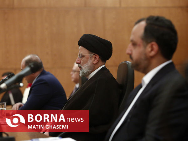 دیدار رییس جمهور با تجار و فعالان اقتصادی سوریه و ایران
