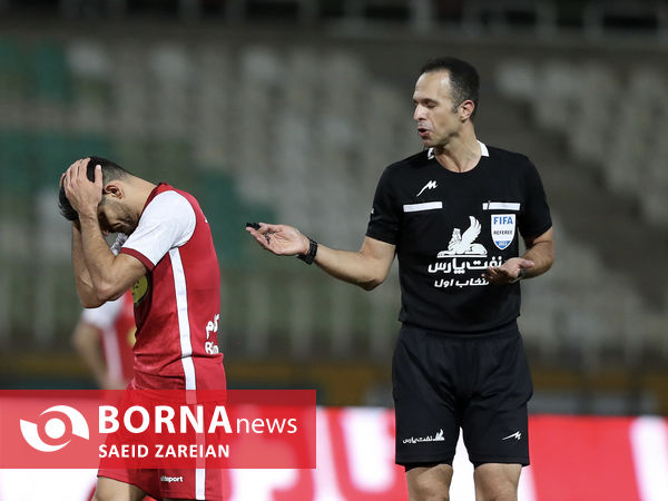دیدار تیم های فوتبال هوادار - پرسپولیس