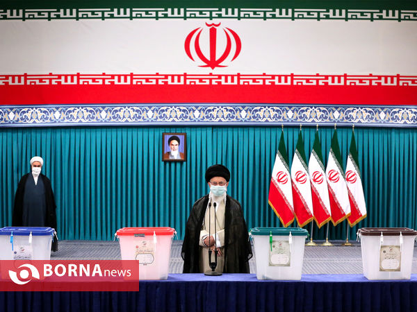 حضور رهبر انقلاب پای صندوق رای