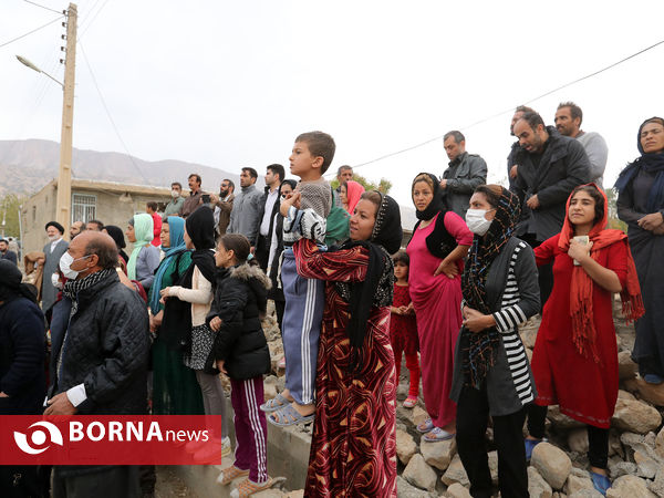 بازدید رهبر انقلاب از روستاهای زلزله‌زده کرمانشاه