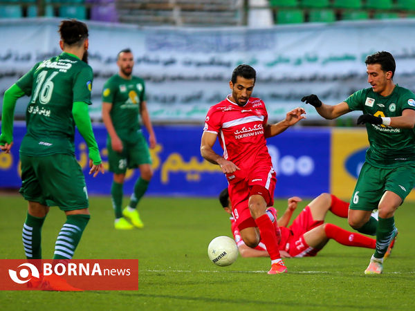 دیدار تیم‌های ذوب آهن - پرسپولیس
