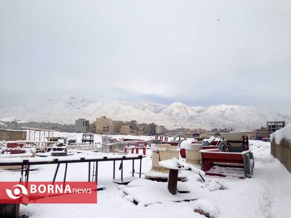 بارش نخستین برف پاییزی در تهران