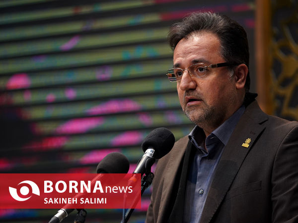  آیین برافراشتن پرچم عزای حسینی برفراز بلندترین سکوی پرچم ایران