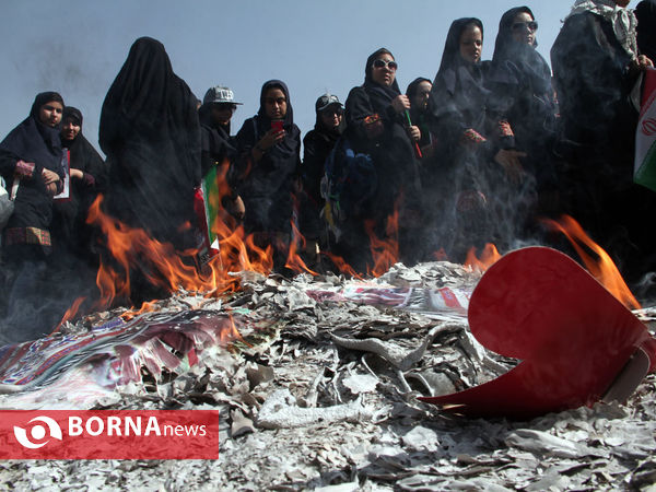 راهپیمایی دانش آموزان، دانشجویان و مردم فارس در یوم الله 13 آبان