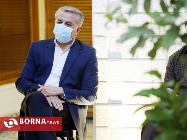 آیین معرفی چهره ماندگار مطبوعات استان فارس