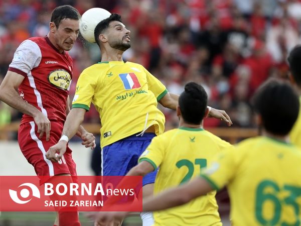 دیدار تیم های فوتبال پرسپولیس - صنعت نفت