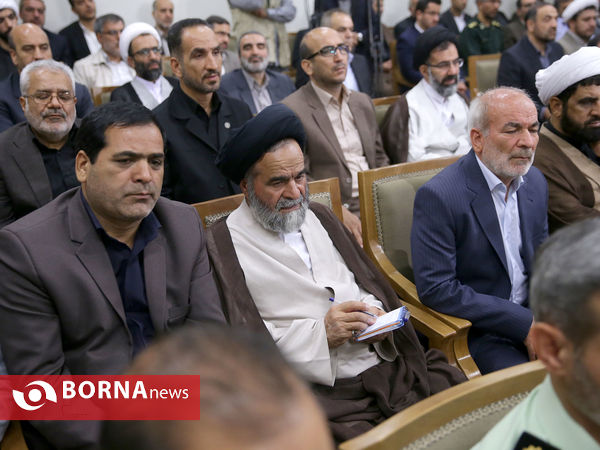 دیدار دست‌اندرکاران کنگره ۶۲۰۰ شهید استان مرکزی با رهبر انقلاب