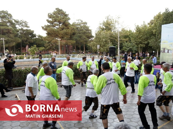 دور همی سالمندان تهران با عنوان "یاد ایام"