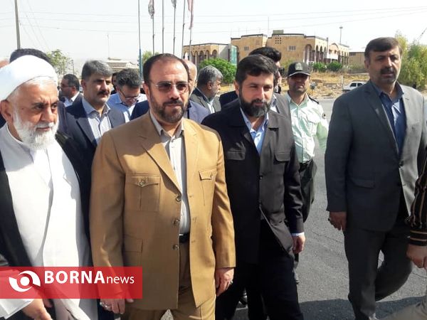 بازدید معاون پارلمانی رییس جمهور از مناطق زلزله زده مسجد سلیمان