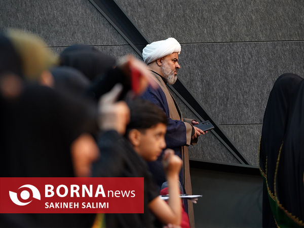  آیین برافراشتن پرچم عزای حسینی برفراز بلندترین سکوی پرچم ایران