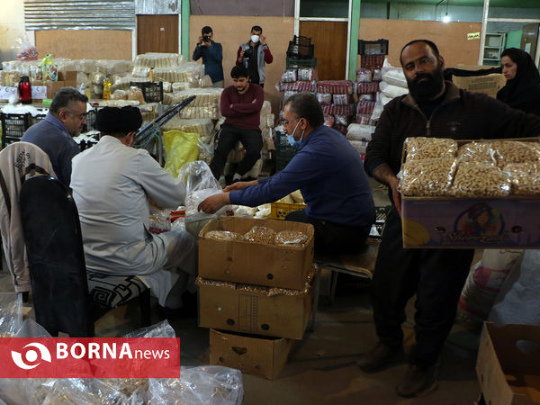 تهیه و توزیع بسته های سبد ارزاق طرح همدلی و مواسات در شیراز
