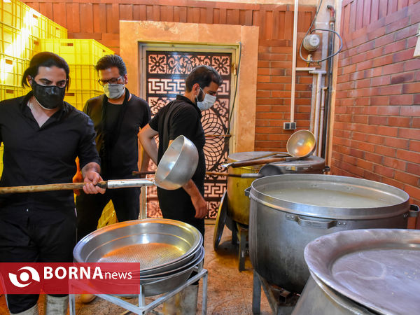 سفره‌دار مجلس حسین(ع)