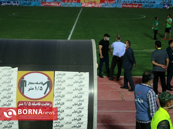 حاشیه دیدار تیم های فوتبال صنعت نفت و آلومینیوم