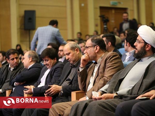 هم اندیشی صمیمانه جوانان با دولت