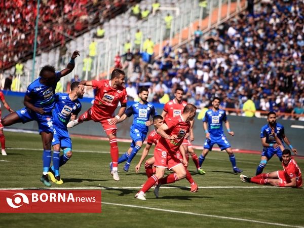 دیدار تیم های فوتبال پرسپولیس- استقلال