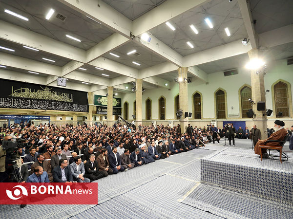 دیدار دانش آموزان و دانشجویان با مقام معظم رهبری
