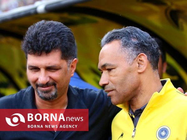 دیدار تیم های فوتبال سپاهان - پیکان