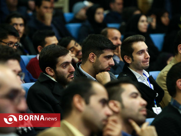 هم اندیشی صمیمانه جوانان با دولت