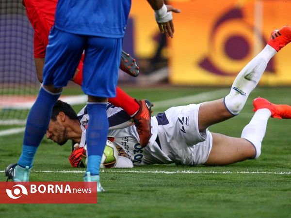 دربی ۸۵،پرسپولیس ۰۱-استقلال ۰