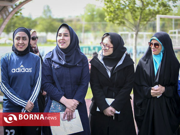بازدید معاون وزیر ورزش از آکادمی فوتبال و سالن تیراندازی مجموعه ورزشی آزادی