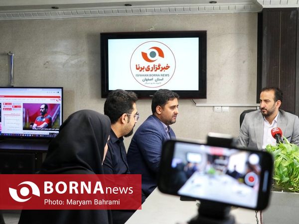 بازدید مدیرکل ورزش و جوانان استان اصفهان از خبرگزاری برنا به مناسبت روز خبرنگار 