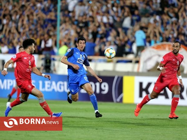دیدار تیم های فوتبال استقلال ایران- الدوحیل قطر