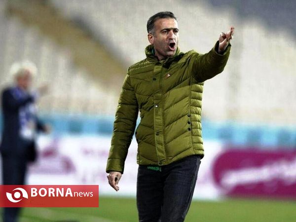 دیدار تیم های فوتبال استقلال- صنعت نفت آبادان