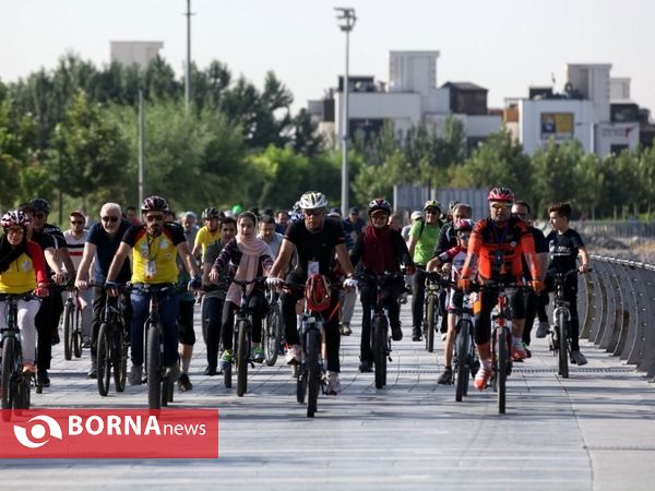 همایش خانوادگی دوچرخه سواری  در منطقه ۲۲