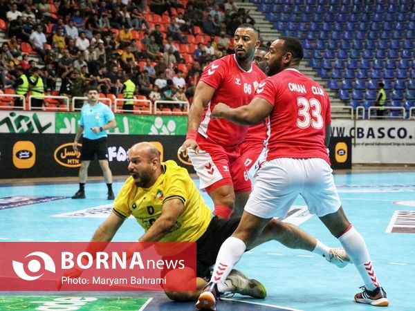 دیدار تیم های هندبال سپاهان - عمان کلاب