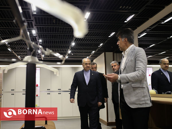 بازدید وزیر ورزش و جوانان از باشگاه تنیس آرشا
